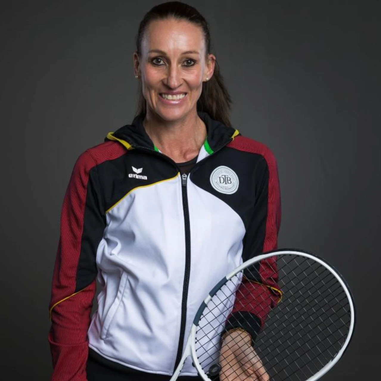 Portraitaufnahme Tennistrainerin Nicky Marquard